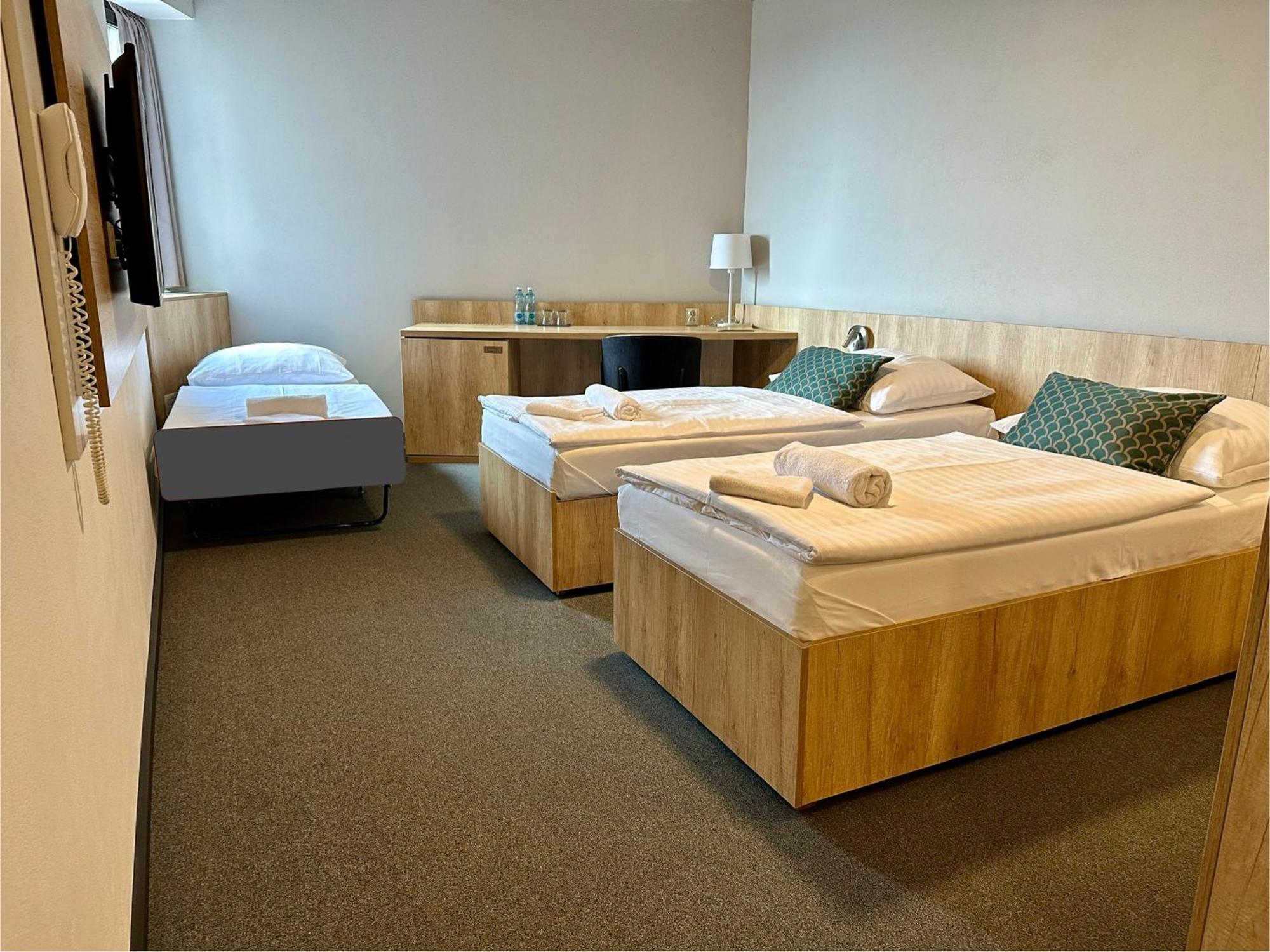 Hotel D1 奥斯特罗瓦西斯 外观 照片